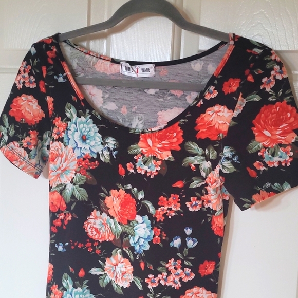 Floral bodycon midi dress - Picture 2 of 8